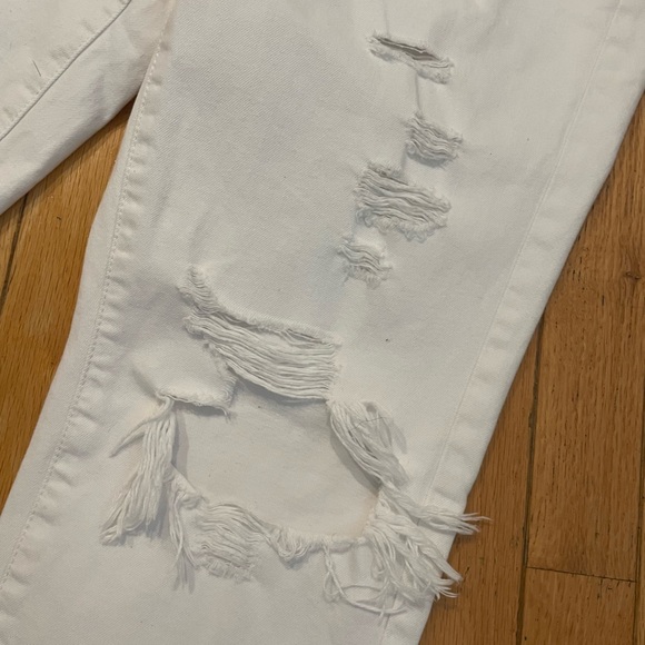 GARAGE 100 percent cotton distressed crisp white jeans - size 7 (28 waist) pox - Picture 2 of 8
